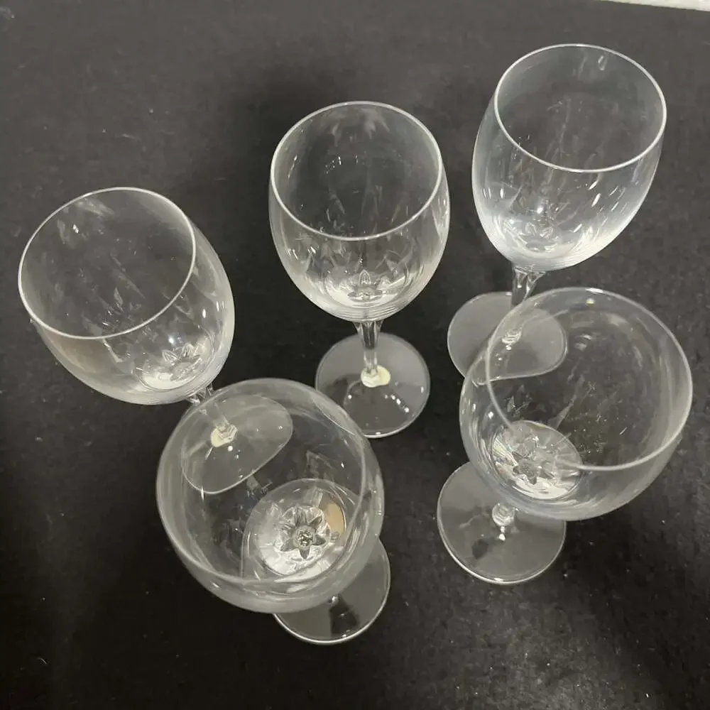 Jolie Crystal Wine Glasses Plain 7.5” Tall 3.25” Volume 2.5” Width